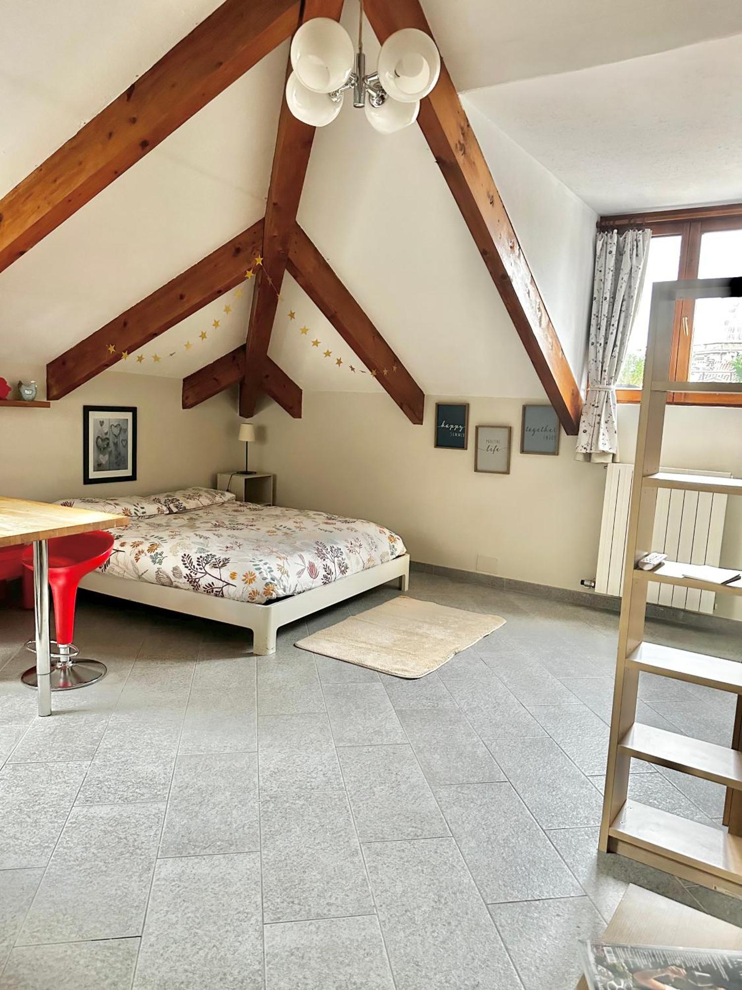 Loft Centro Storico Tommaso Apartment *