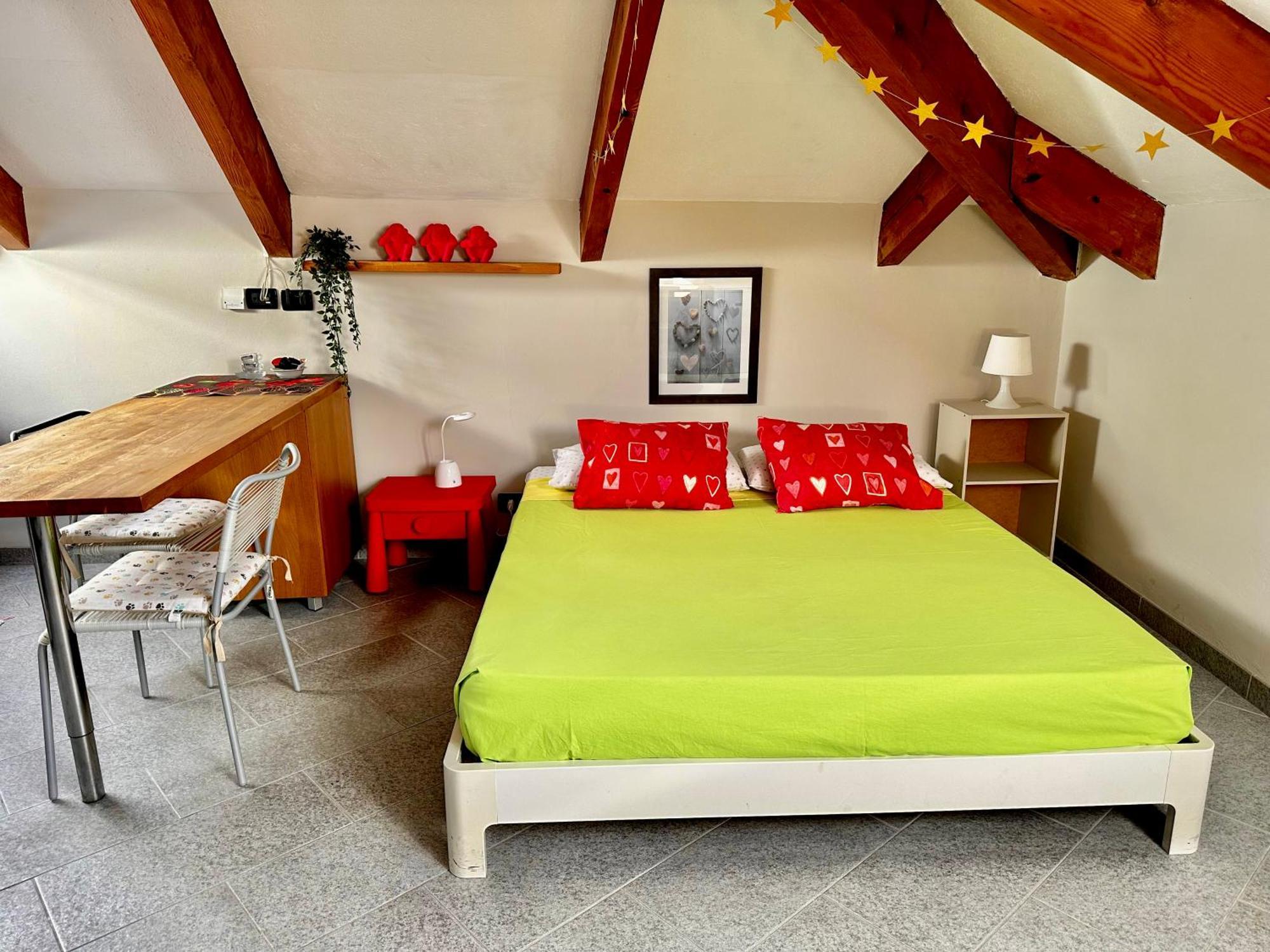 Loft Centro Storico Tommaso Apartment *